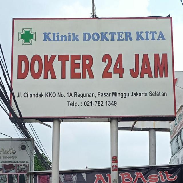 Tampak depan Klinik Dokter Kita Cilandak