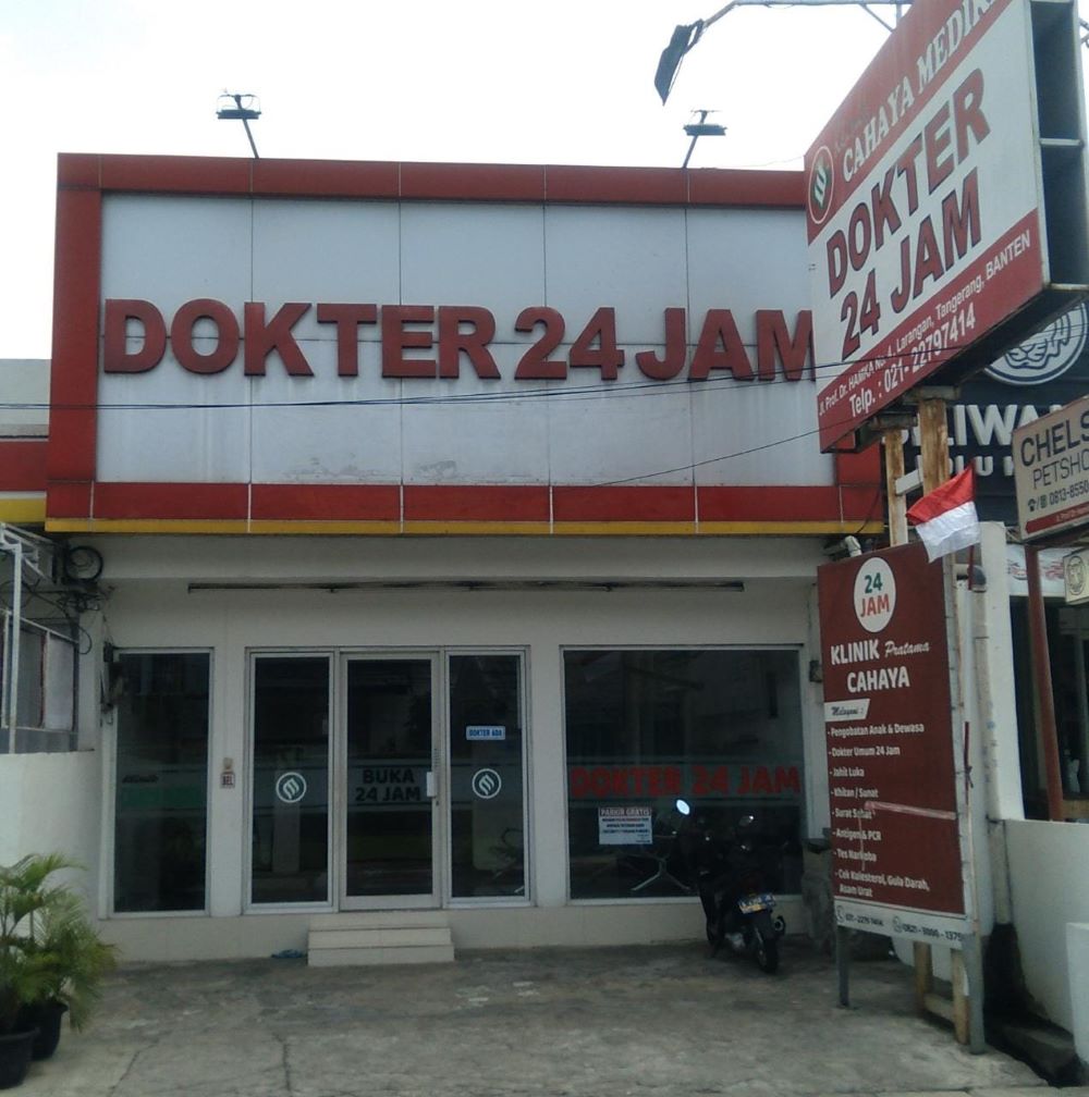 Tampak depan Klinik Cahaya Medika