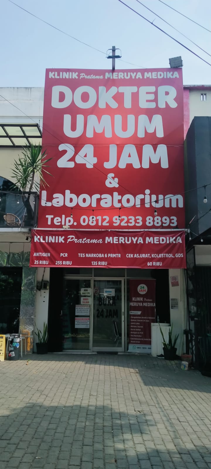 Tampak depan Klinik Meruya Medika