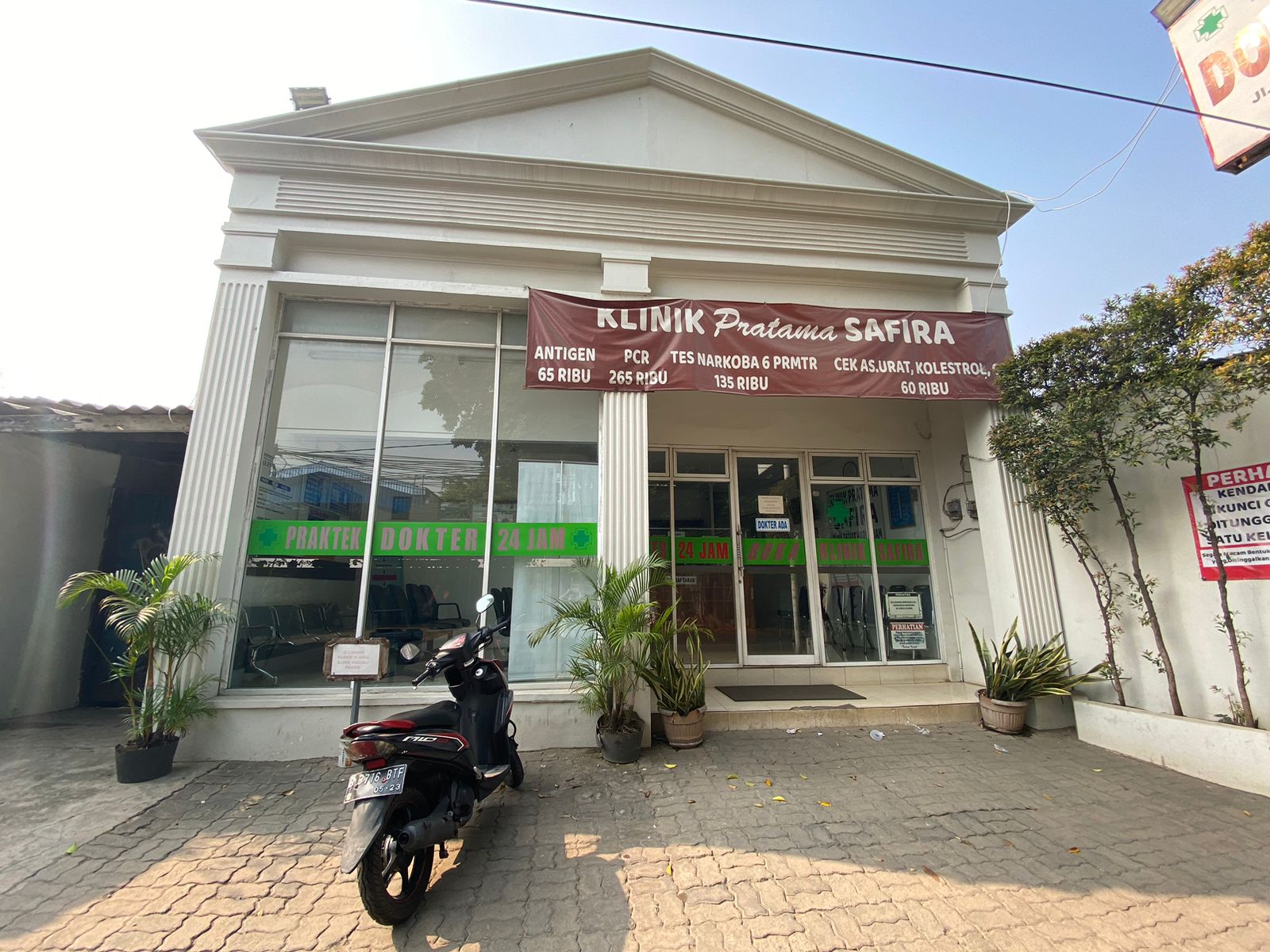 Tampak depan Klinik Safira Joglo